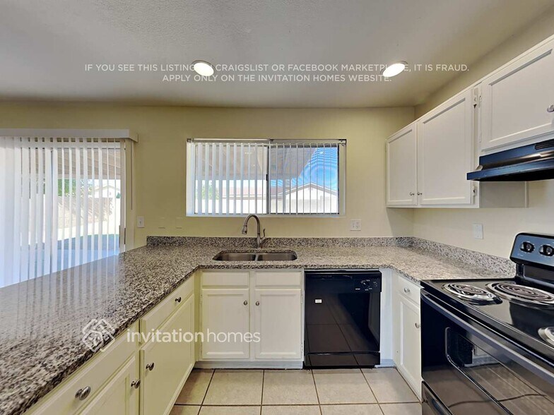 Building Photo - 8008 W Mescal St