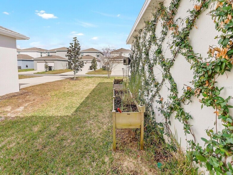 Building Photo - 4330 Meandering Bay Dr