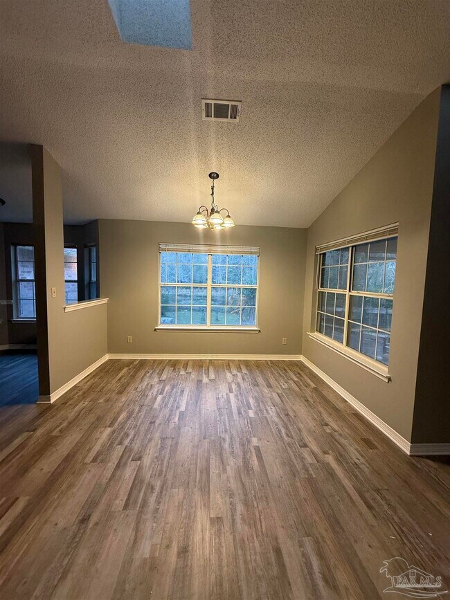 Building Photo - 4571 Baybrook Dr