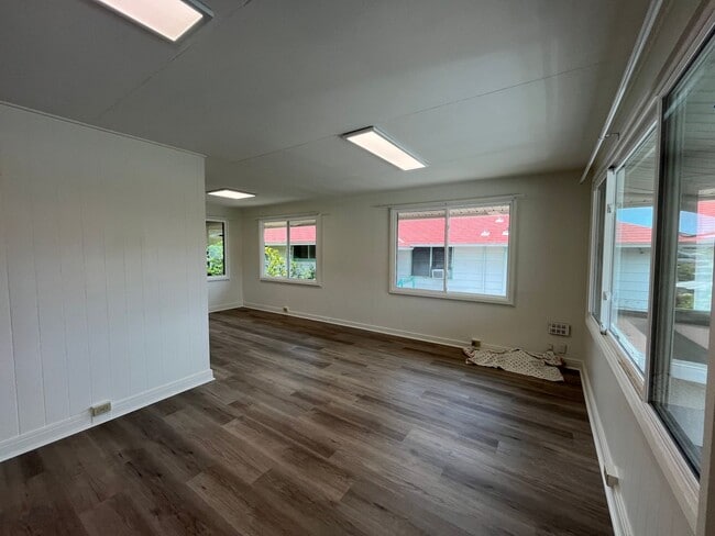Building Photo - R1181ach