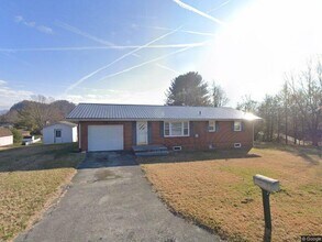 Building Photo - 172 Sunrise Dr