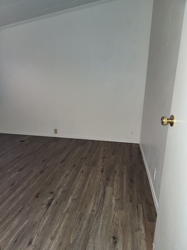 Building Photo - 1125 2nd Ave