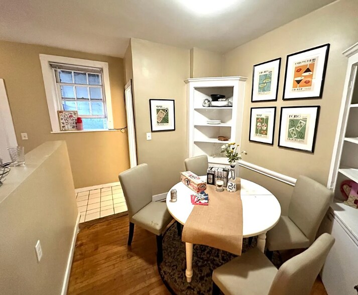 Building Photo - 68 Egmont St