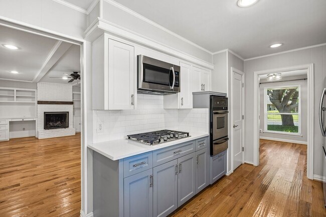 Building Photo - 2223 Freeland Way