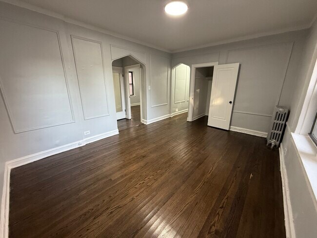 Building Photo - 5214 1/2 S Drexel Ave