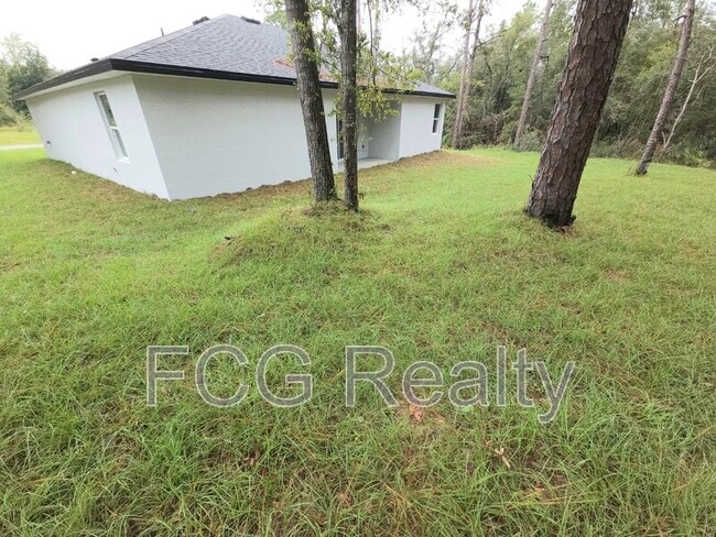 Building Photo - 7968 N Hillview Cir
