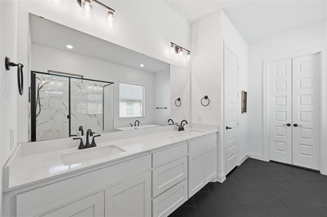 Building Photo - 513 Fieldstone Ln