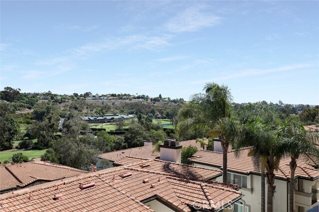 Building Photo - 30902 Club House Dr