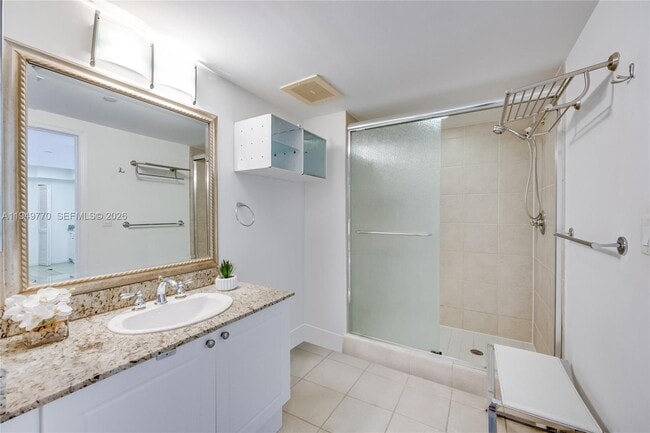 Building Photo - 19501 W Country Club Dr