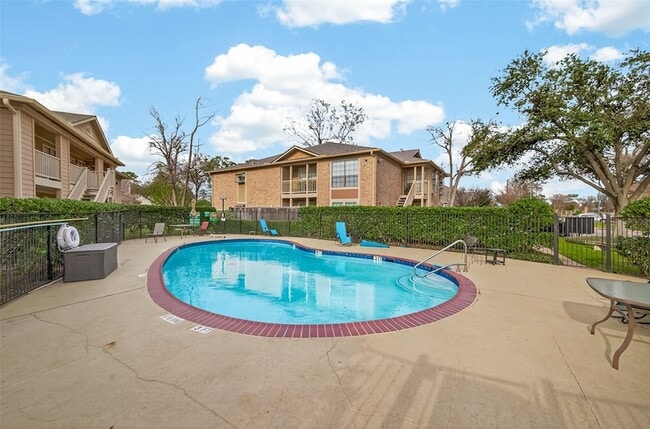 Building Photo - 1311 Antoine Dr