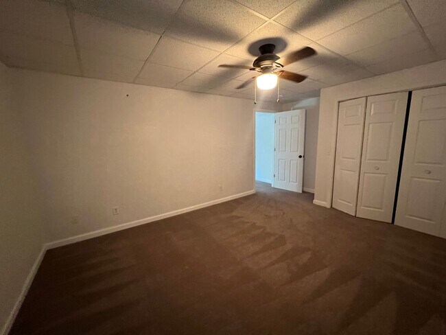 Building Photo - 360 Tall Oaks Dr
