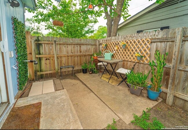 Building Photo - 5215 Overbrook Dr