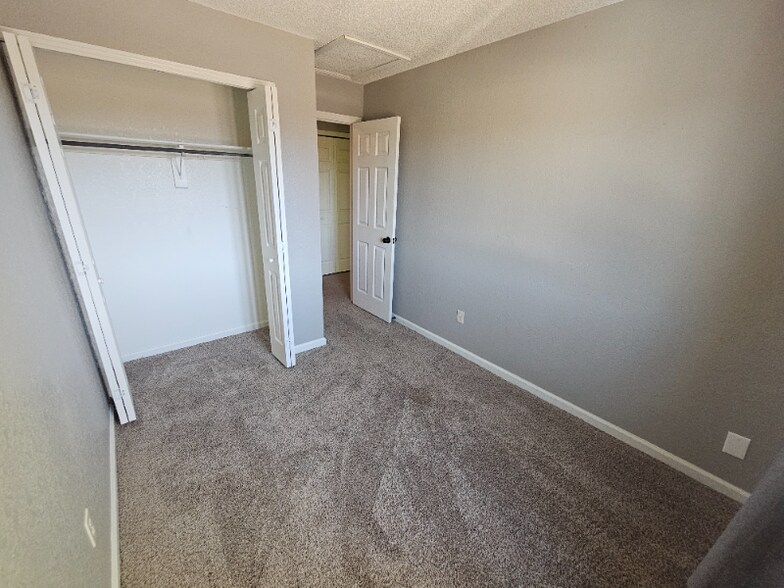 Building Photo - 1830 Lanka Ln