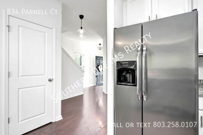 Building Photo - 834 Parnell Ct