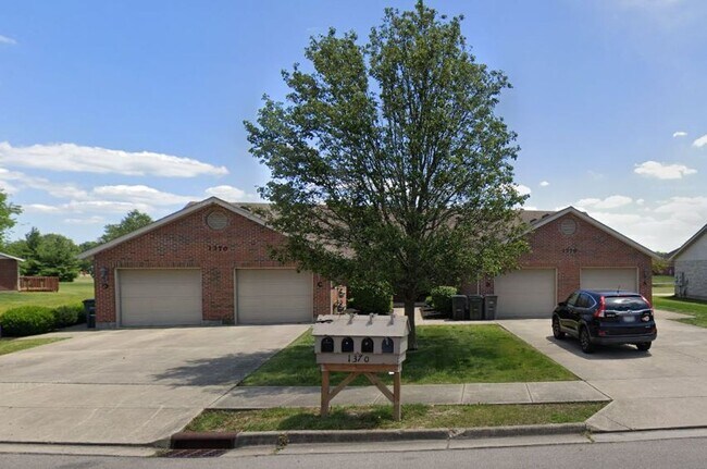 Primary Photo - Modern & Spacious 2-Bedroom Ranch Condo – ...