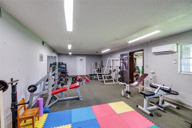Building Photo - 400 N Bayshore Blvd