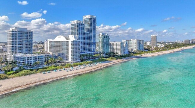 Building Photo - 6801 Collins Ave