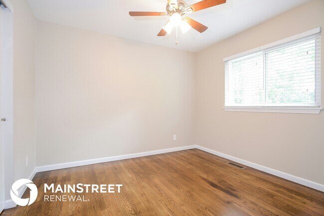 Building Photo - 1290 Aspen Dr