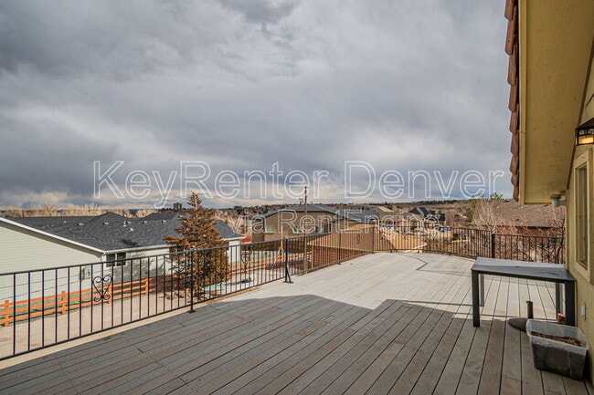 Building Photo - 990 Beech St