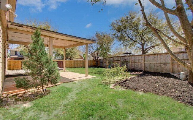 Building Photo - 1211 Reedpoint Dr
