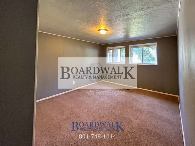 Building Photo - 1528 E 8640 S