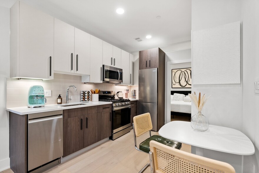 Building Photo - 3934 14th St NW