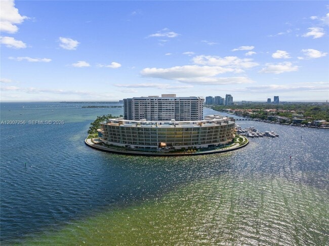 Building Photo - 5 Grove Isle Dr
