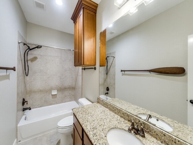 Building Photo - 351 Old Aqua Landing E