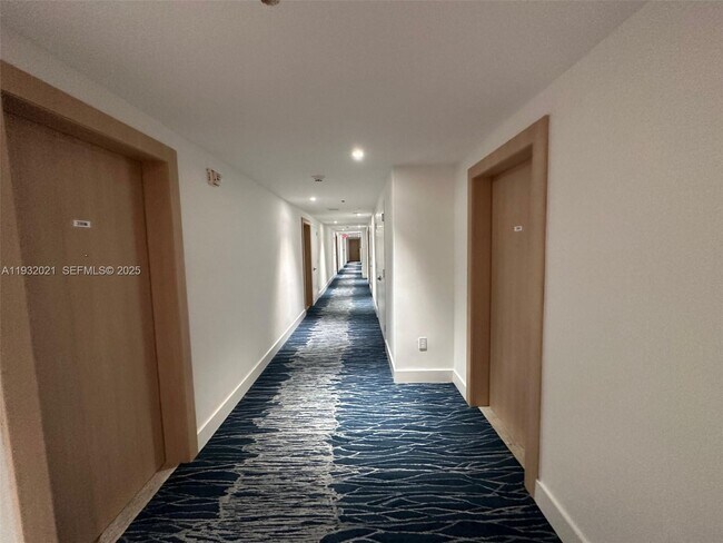 Building Photo - 90 SW 3rd St