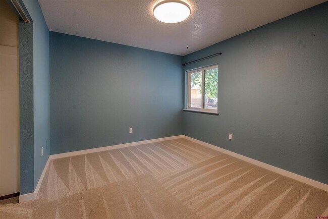 Building Photo - 64251 N Ramona Rd