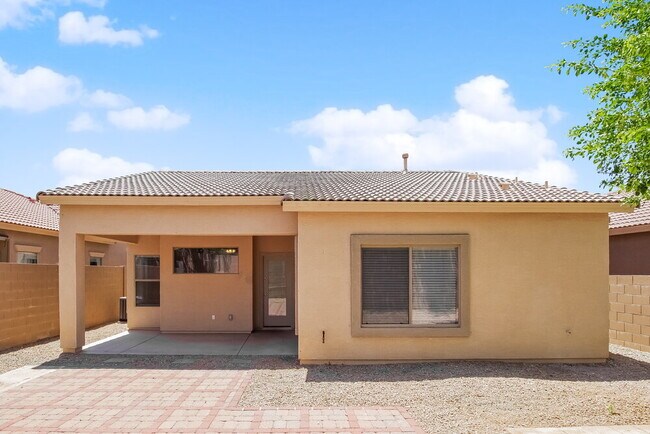 Building Photo - 2512 W Preserve Way