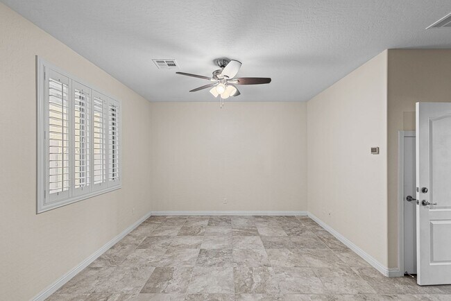 Building Photo - Beautiful West Vegas Home With Next Gen Suite
