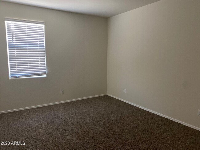 Building Photo - 1070 W Falls Canyon Dr
