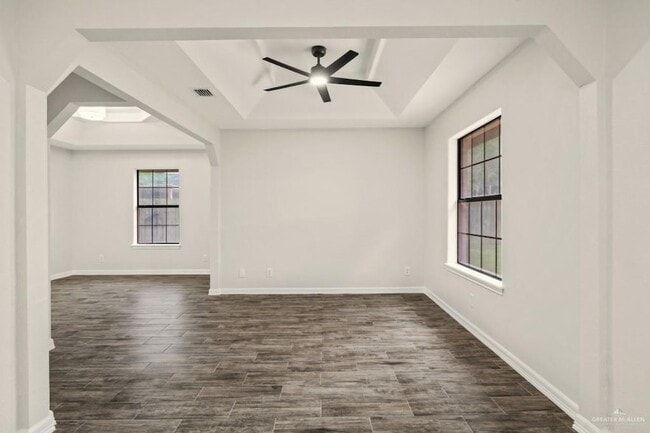 Building Photo - 413 S Los Cerritos Cir