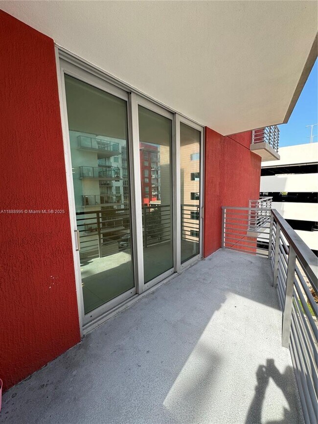 Building Photo - 7875 NW 107th Ave