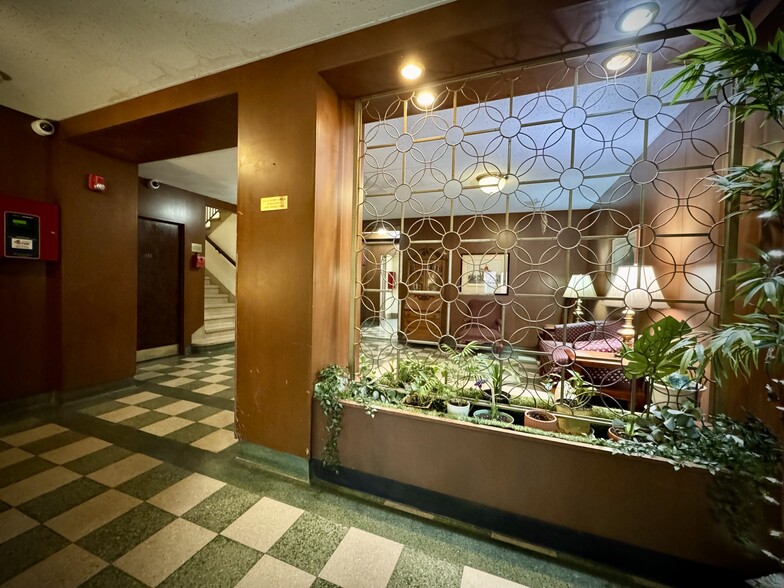 Building Photo - Marshall Hall Apartments