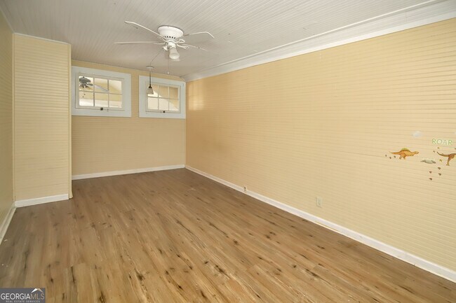 Building Photo - 304 Boulevard