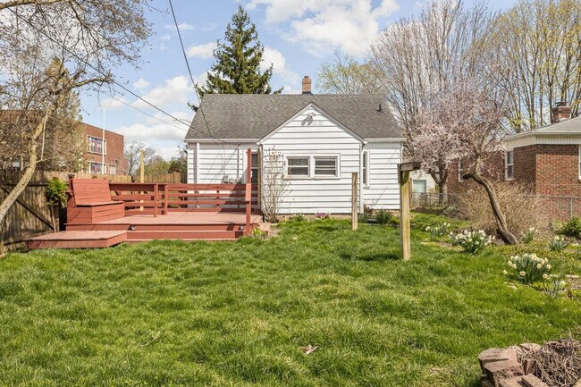 Building Photo - 5078 Evanston Ave