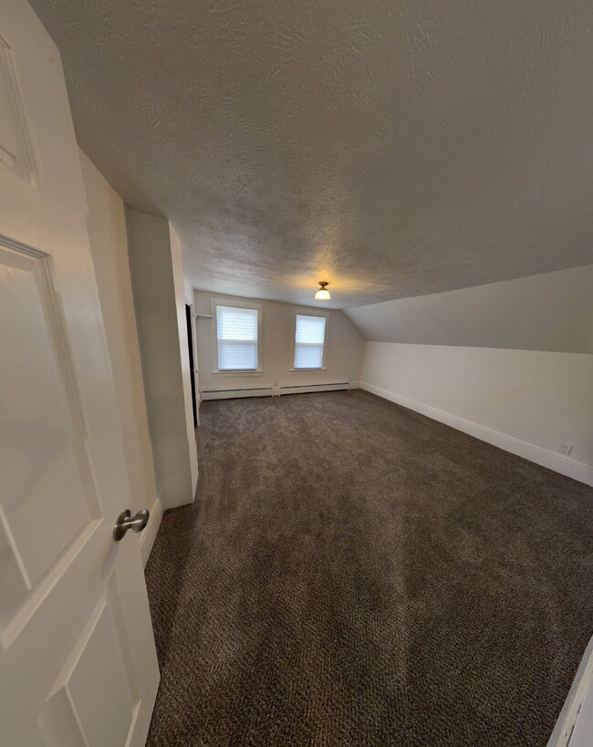 Building Photo - 3142 W 33rd St
