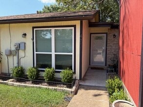 Building Photo - 4711 Yucca Hill Dr