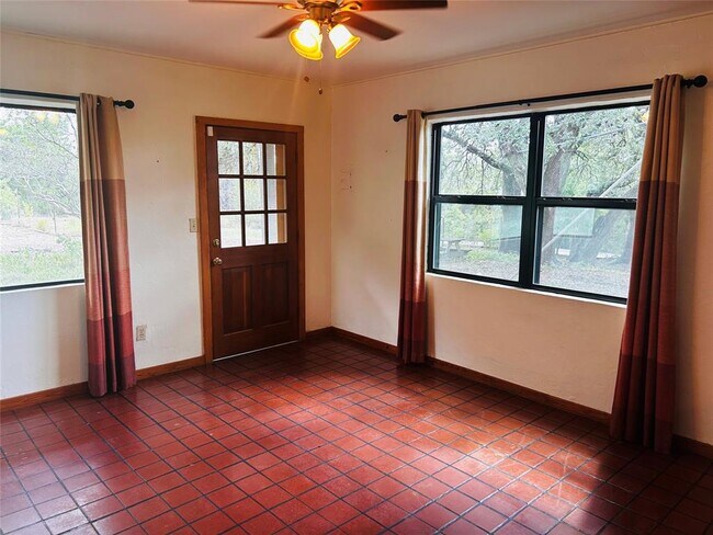 Building Photo - 4827 Eck Ln