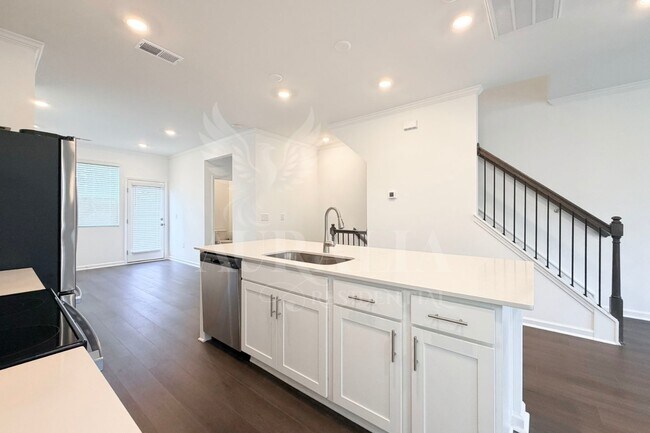 Building Photo - 3611 Elm Grv Ln