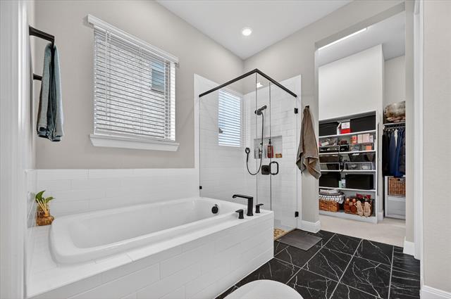 Building Photo - 624 Treaty Oak Dr