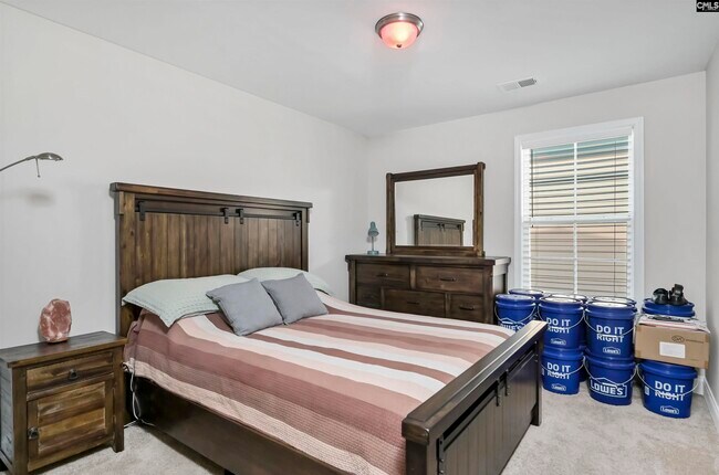 Building Photo - 368 Cabana Wy