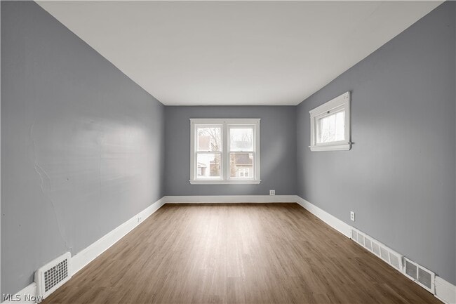 Building Photo - 16119 Parkgrove Ave