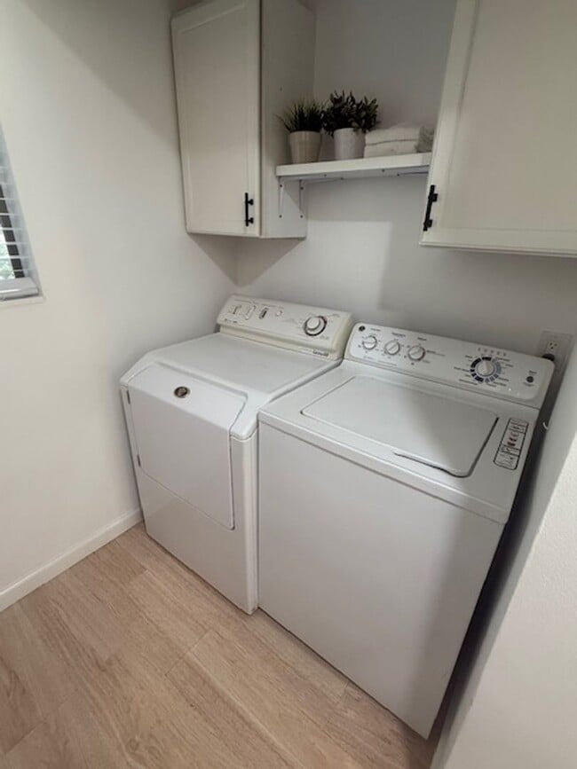 Building Photo - Upgraded - Woodlake Villa 49