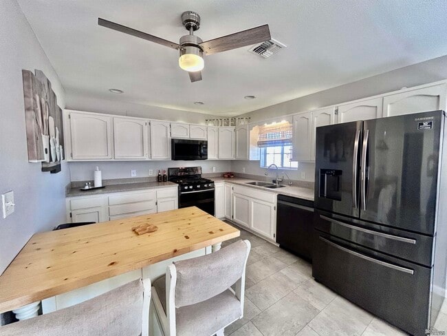 Building Photo - 13407 E 55th St