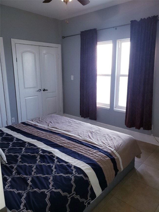 Building Photo - 3716 Sabrina