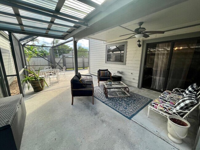 Building Photo - 2575 Bedford Mews Dr