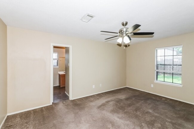 Building Photo - 6618 Sutton Meadows Dr